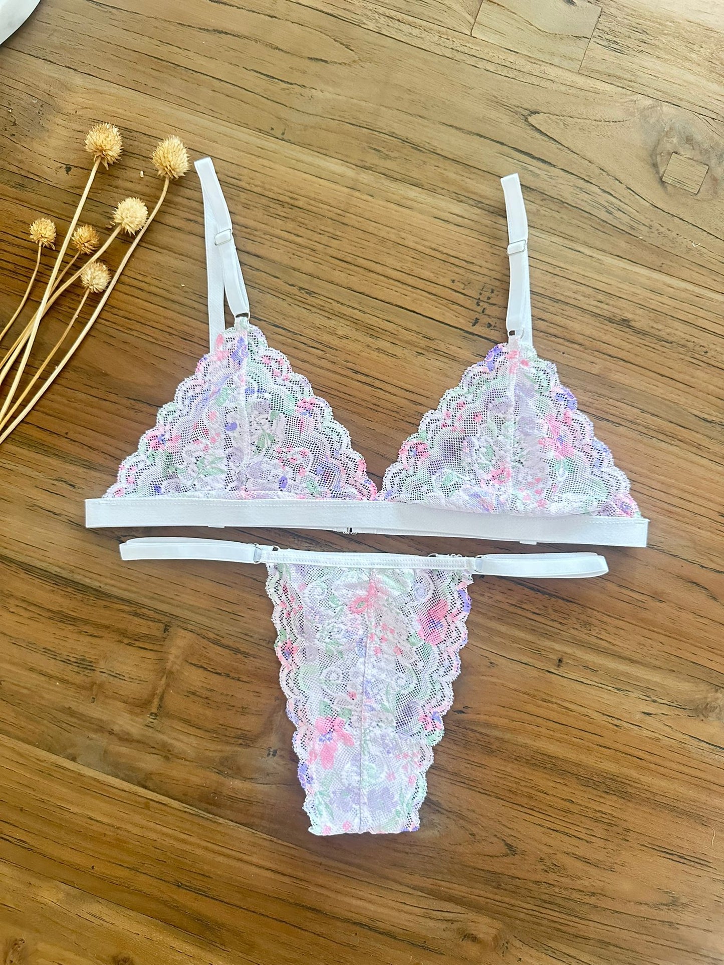 Basic Ariel Rosa Blanco